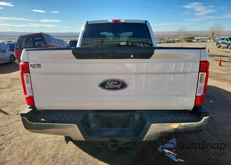 2019 Ford F250 Super Duty z USA, uszkodzony, nr VIN 1FT7W2B69KEC32452